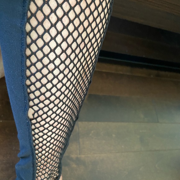 Adidas leggings - Picture 4 of 4